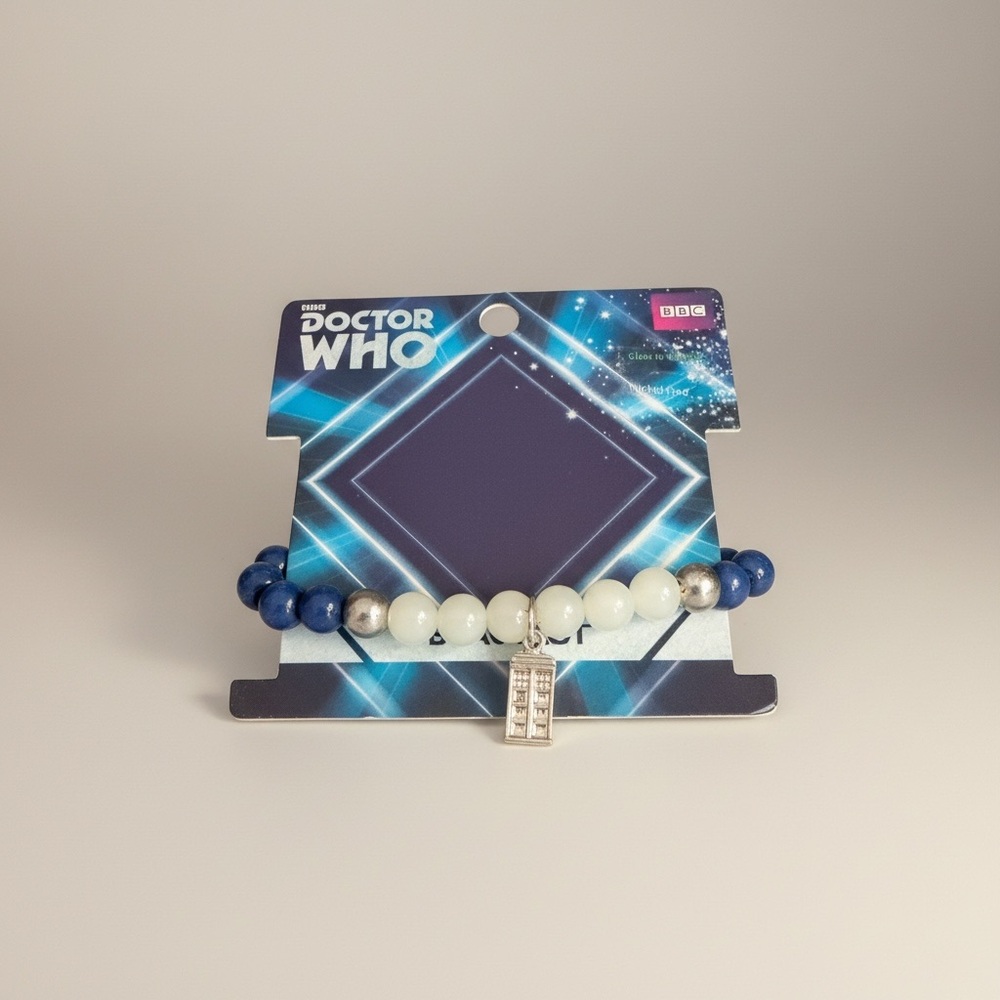 NWT Doctor Who TARDIS Charm Bracelet BBC Licensed Glow in the Dark 258